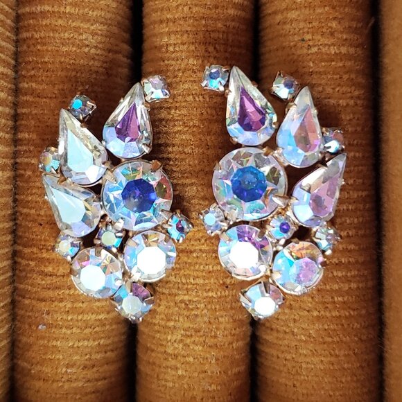 Vintage Rhinestone Clip-On Earrings - Picture 3 of 7